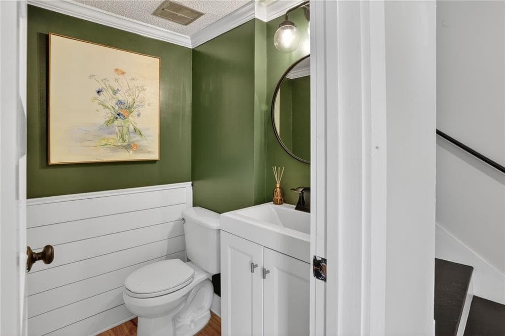 2 bedroom, 3 bathroom, 1,320 sq ft townhouse under contract at 5 Spinning House Place, Atlanta, GA 30318 — photo 6