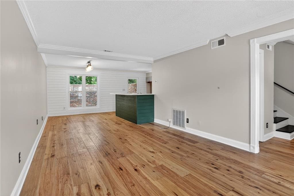 2 bedroom, 3 bathroom, 1,320 sq ft townhouse under contract at 5 Spinning House Place, Atlanta, GA 30318 — photo 2