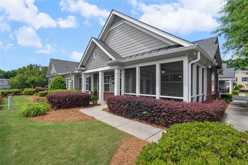 2 bedroom, 2 bathroom, 1,614 sq ft condominium for sale at 2716 Grapevine Circle, Cumming, GA 30041 — photo 5