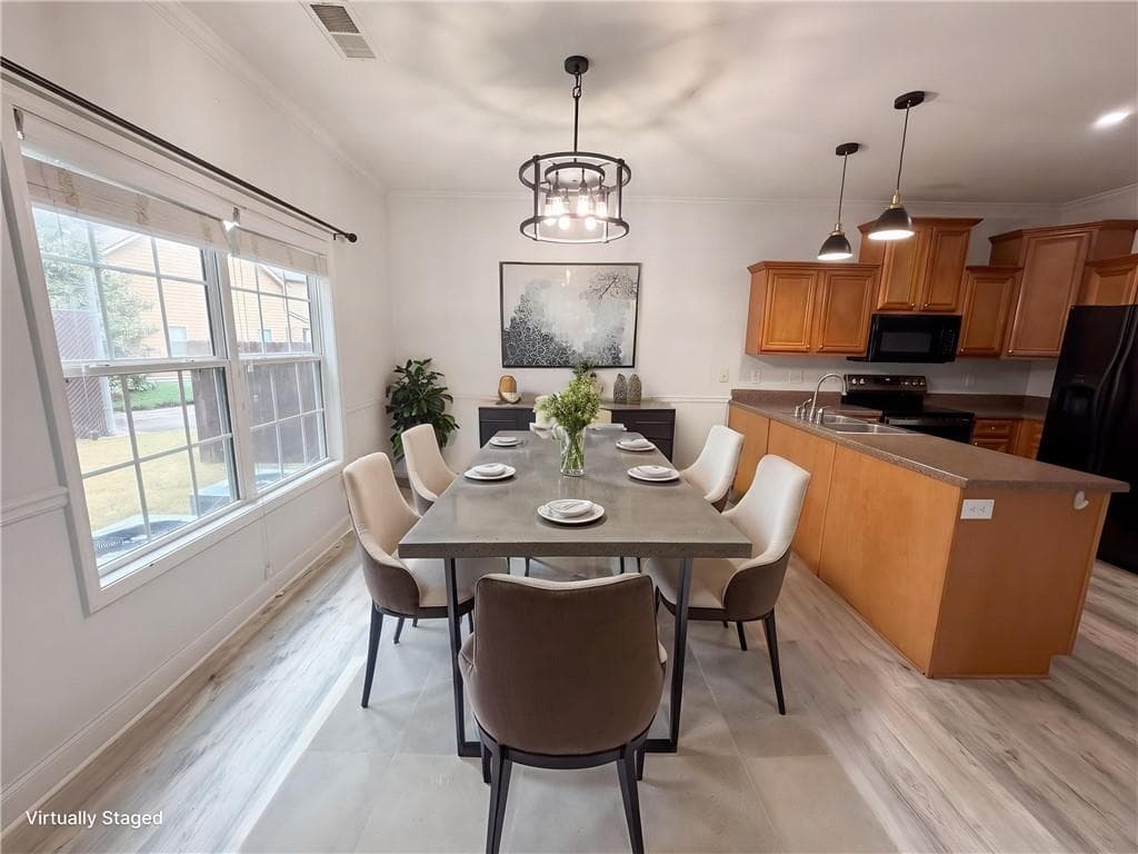 3 bedroom, 3 bathroom, 2,366 sq ft single family residence under contract at 2559 Oakleaf Ridge, Lithonia, GA 30058 — photo 3