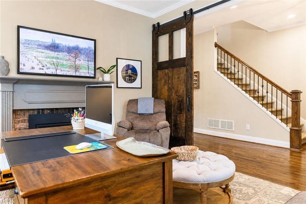 4 bedroom, 4 bathroom, 3,705 sq ft single family residence under contract at 2058 Evergreen Lane, Atlanta, GA 30318 — photo 5