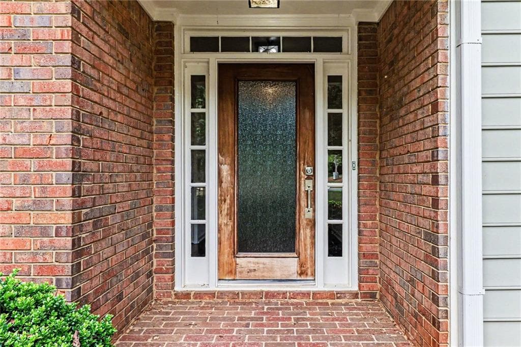5 bedroom, 4 bathroom, 4,031 sq ft single family residence under contract at 560 Flying Scot Way, Alpharetta, GA 30005 — photo 6