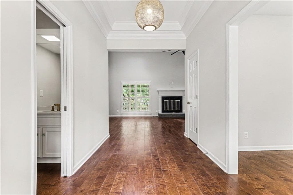 5 bedroom, 4 bathroom, 4,031 sq ft single family residence under contract at 560 Flying Scot Way, Alpharetta, GA 30005 — photo 8