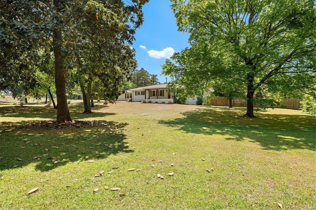 4 bedroom, 2 bathroom, 2,272 sq ft single family residence for sale at 1172 Alabama Street, Carrollton, GA 30117 — photo 5