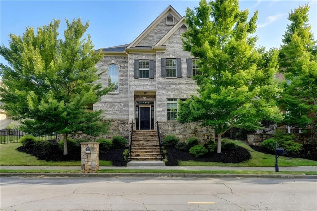 6 bedroom, 5 bathroom, 3,616 sq ft single family residence for sale at 2081 Lee Road, Smyrna, GA 30080 — photo 3