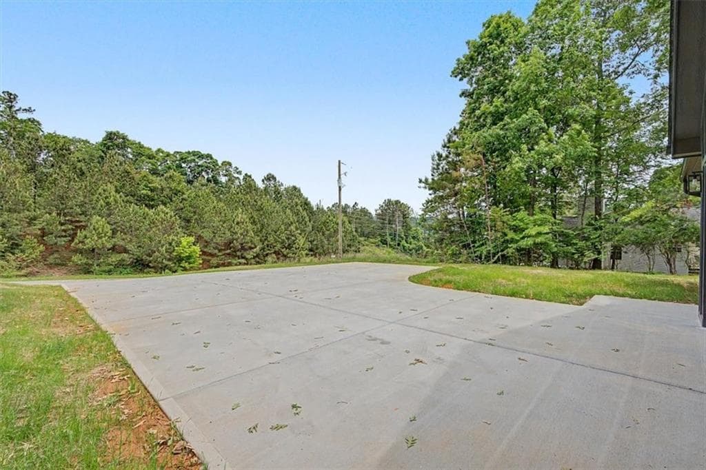 4 bedroom, 3 bathroom, 1,900 sq ft single family residence under contract at 233 Old Alabama Road, Emerson, GA 30137 — photo 5