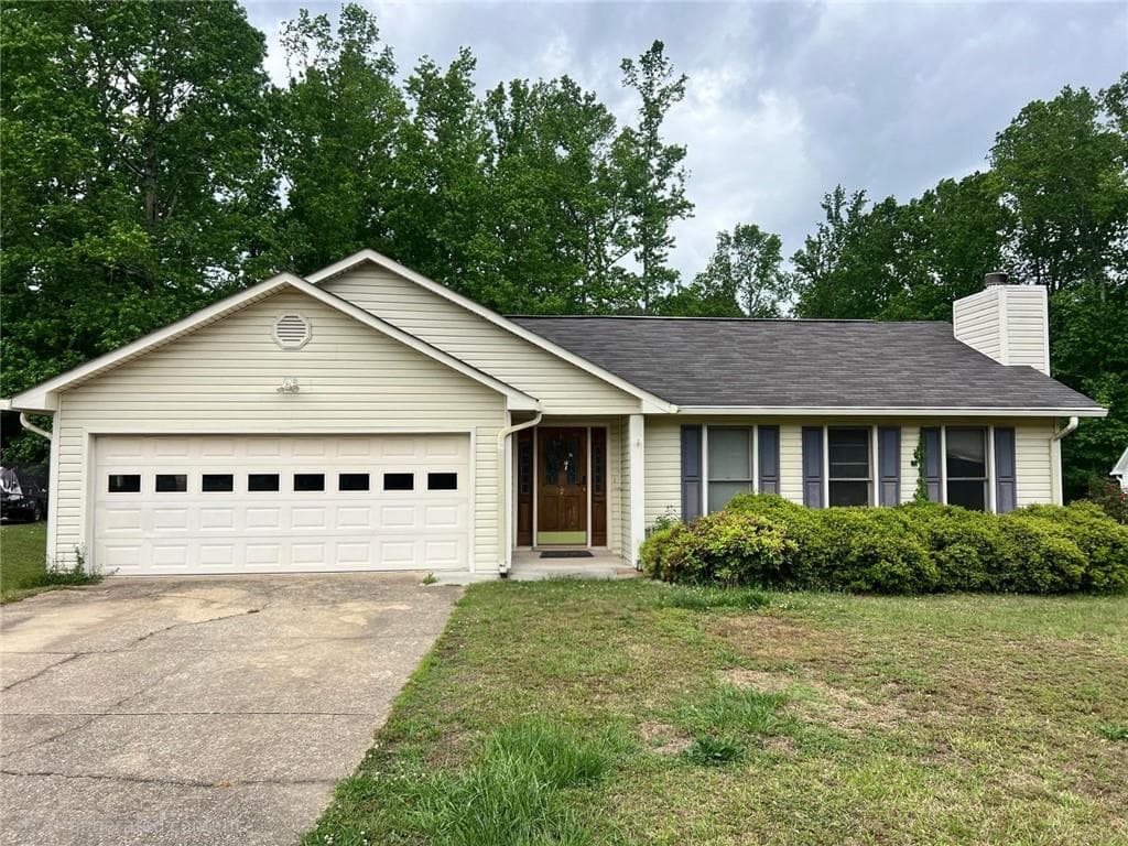 3 bedroom, 2 bathroom, 1,685 sq ft home for sale at 148 River Ridge Drive, Carrollton, GA