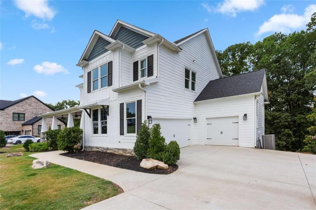 6 bedroom, 4 bathroom, 4,024 sq ft single family residence for sale at 1585 Dabbs Bridge Road, Dallas, GA 30132