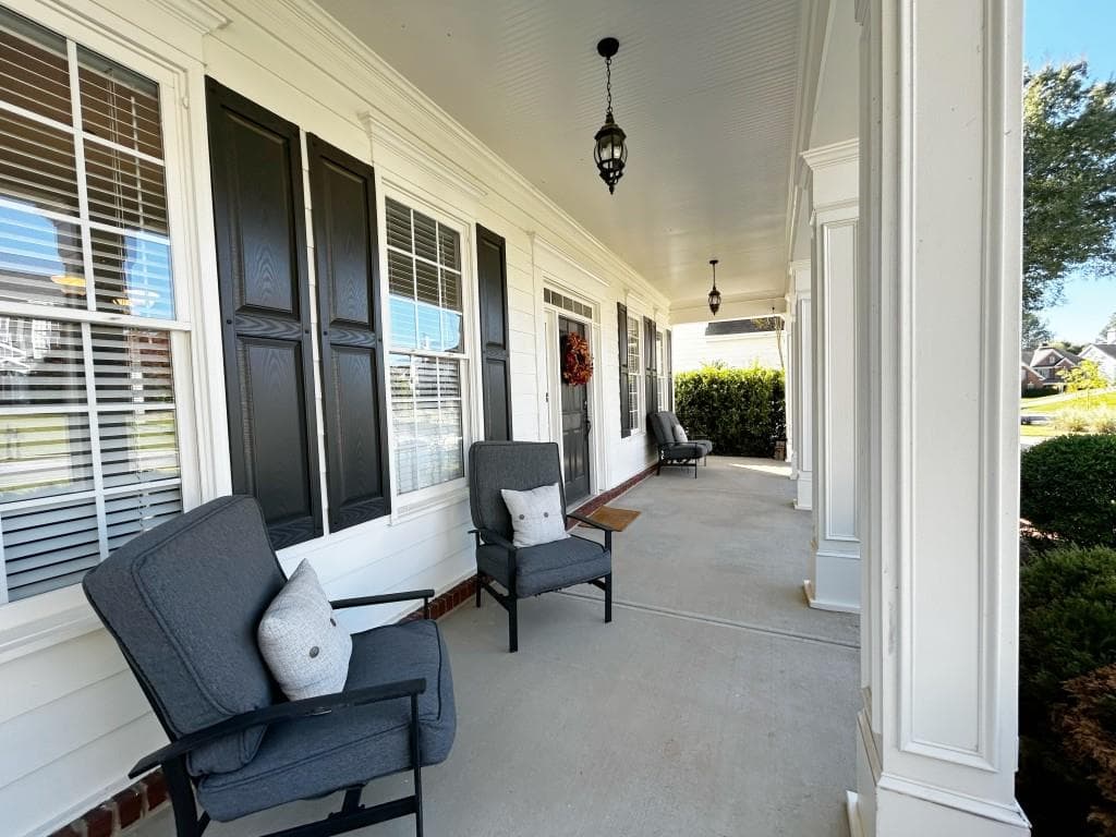 4 bedroom, 5 bathroom, 4,484 sq ft single family residence under contract at 5337 Cabot Creek Drive, Buford, GA 30518 — photo 3