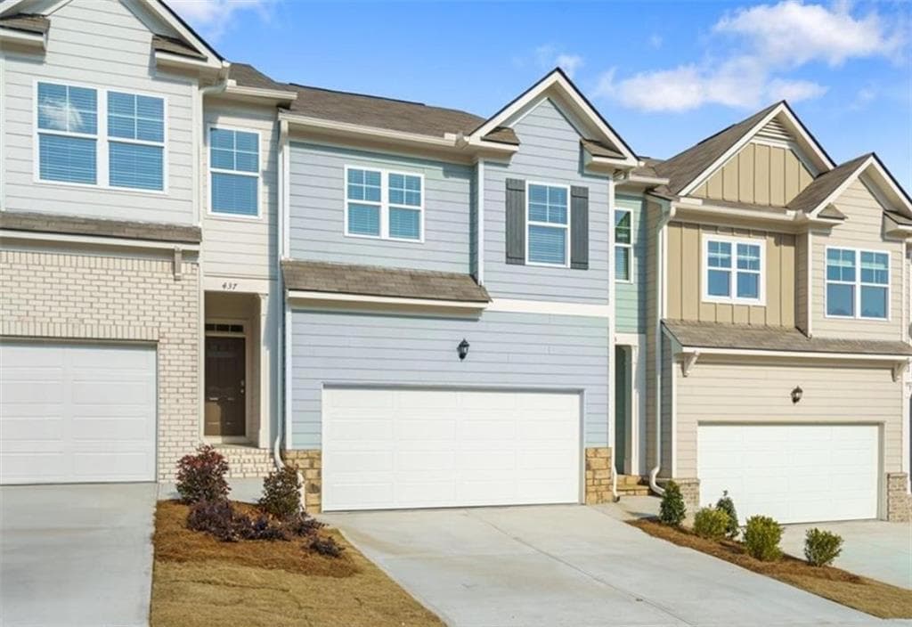 3 bedroom, 3 bathroom, 1,925 sq ft townhouse for rent at 445 Stoneybrook Drive, Dahlonega, GA 30533 for $2,300 a month — photo 1 of 19