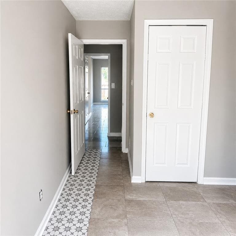 3 bedroom, 2 bathroom, 1,440 sq ft condominium for sale at 3190 Nectarine Circle, Decatur, GA 30034 — photo 6