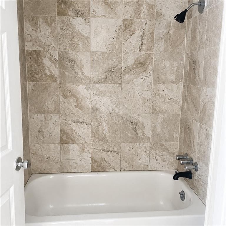 3 bedroom, 2 bathroom, 1,440 sq ft condominium for sale at 3190 Nectarine Circle, Decatur, GA 30034 — photo 10