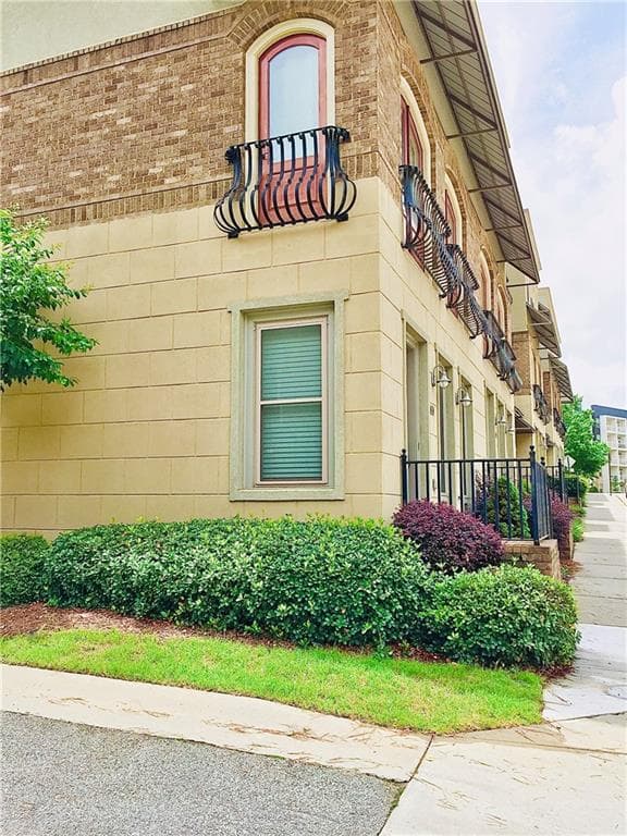 3 bedroom, 4 bathroom, 2,154 sq ft townhouse for rent at 384 16th Street 3, Atlanta, GA 30363 for $3,750 a month — photo 2