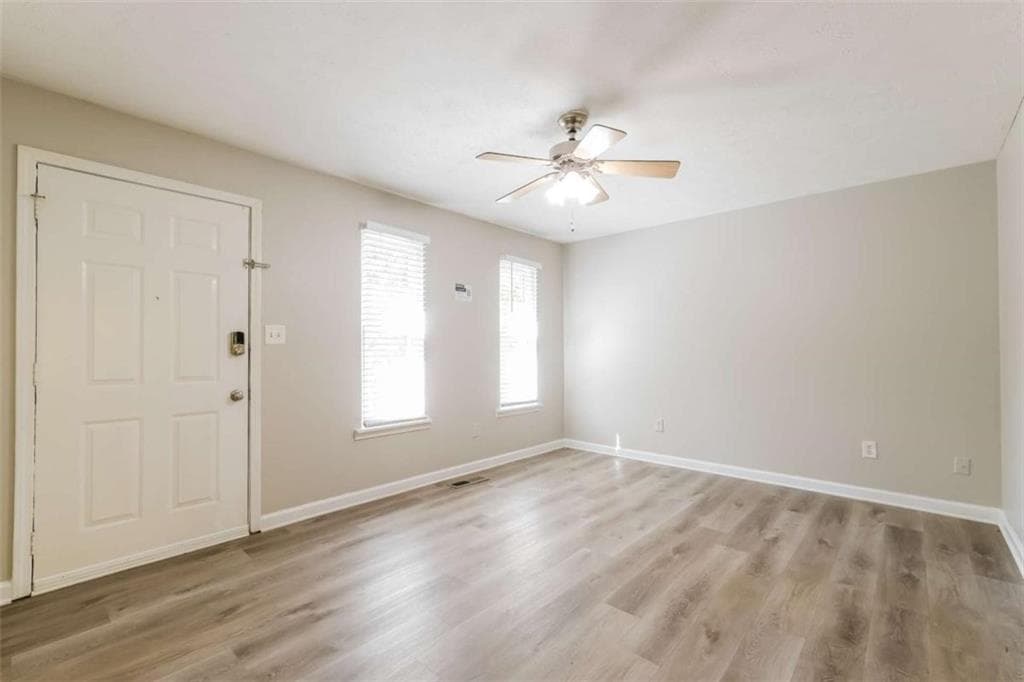 3 bedroom, 2 bathroom, 1,464 sq ft single family residence for sale at 2852 Melanie Lane, Douglasville, GA 30135 — photo 3