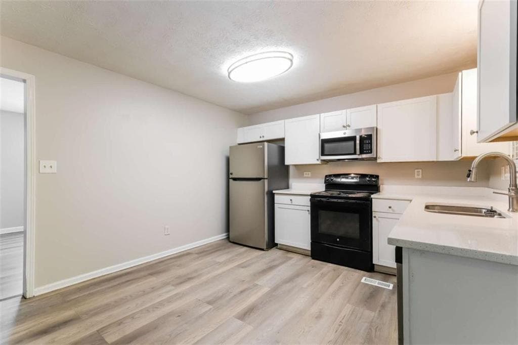 3 bedroom, 2 bathroom, 1,464 sq ft single family residence for sale at 2852 Melanie Lane, Douglasville, GA 30135 — photo 7
