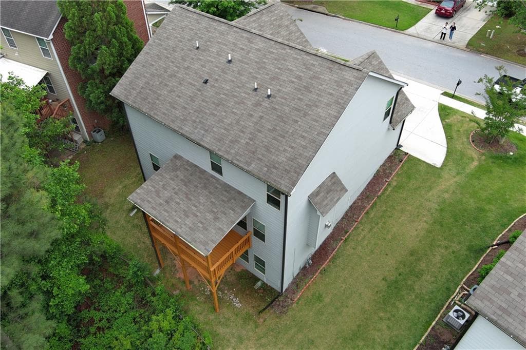 4 bedroom, 3 bathroom, 2,327 sq ft single family residence for sale at 6015 Riverwood Drive, Braselton, GA 30517 — photo 7