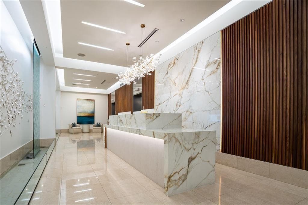 2 bedroom, 2 bathroom, 1,723 sq ft condominium under contract at 20 10th Street 604, Atlanta, GA 30309 — photo 5