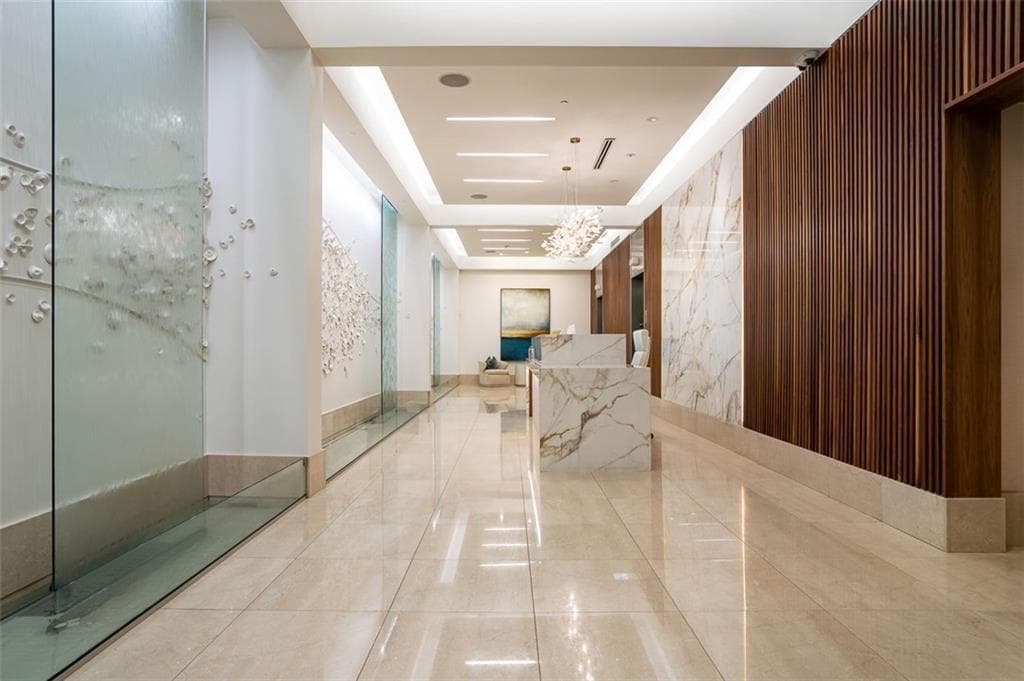 2 bedroom, 2 bathroom, 1,723 sq ft condominium under contract at 20 10th Street 604, Atlanta, GA 30309 — photo 6