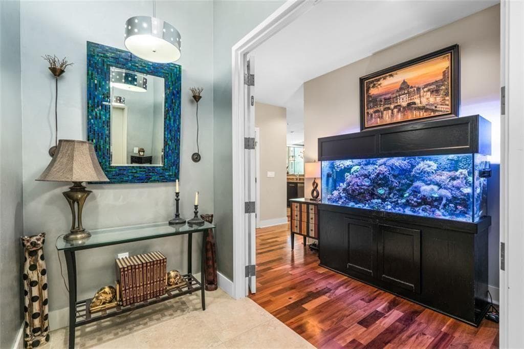 2 bedroom, 2 bathroom, 1,723 sq ft condominium under contract at 20 10th Street 604, Atlanta, GA 30309 — photo 9