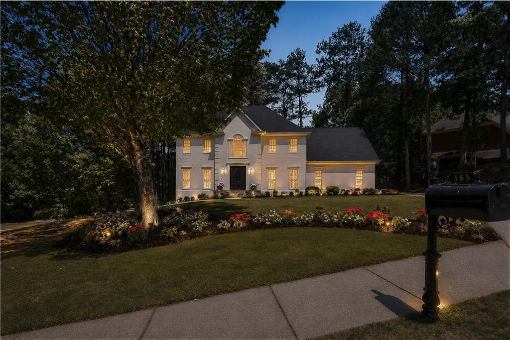 5 bedroom, 6 bathroom, 5,144 sq ft single family residence for sale at 185 Chickering Lake Drive, Roswell, GA 30075 — photo 2