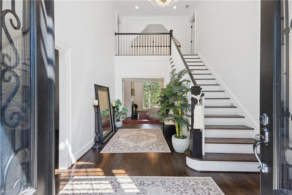 5 bedroom, 6 bathroom, 5,144 sq ft single family residence for sale at 185 Chickering Lake Drive, Roswell, GA 30075 — photo 3