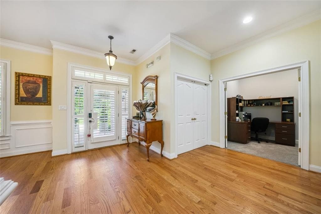 7 bedroom, 4 bathroom, 4,385 sq ft single family residence for sale at 84 Gloster Road, Lawrenceville, GA 30044 — photo 6