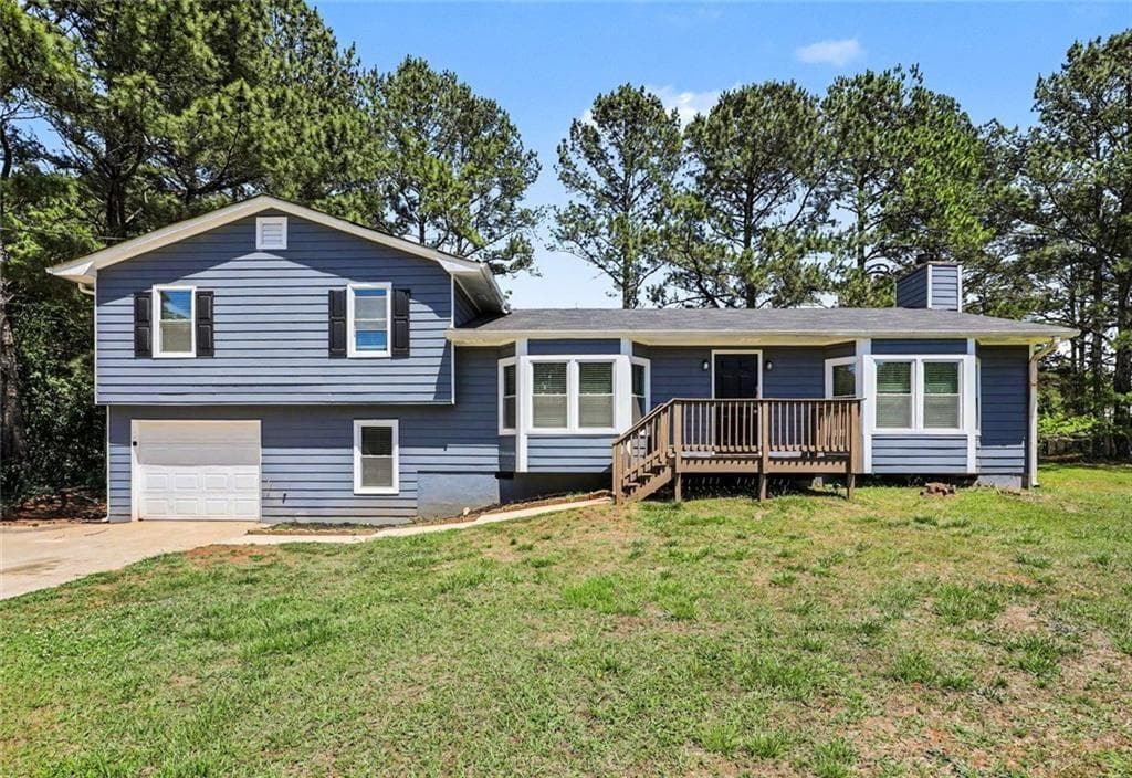3 bedroom, 3 bathroom, 1,816 sq ft single family residence under contract at 150 James Court, Palmetto, GA 30268