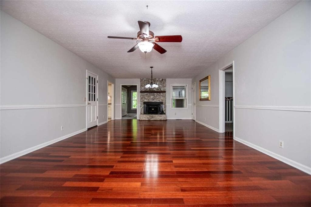 3 bedroom, 2 bathroom, 1,652 sq ft single family residence for sale at 1499 Stonington Court, Villa Rica, GA 30180 — photo 7