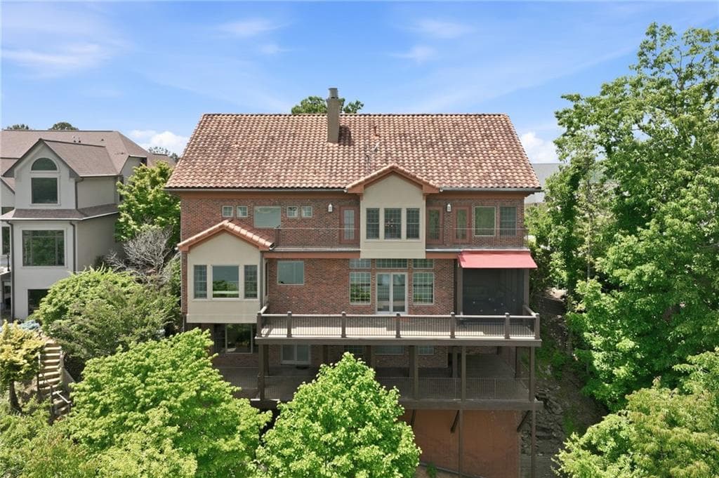 5 bedroom, 5 bathroom, 6,360 sq ft single family residence for sale at 2742 High Vista Point, Gainesville, GA 30501 — photo 4