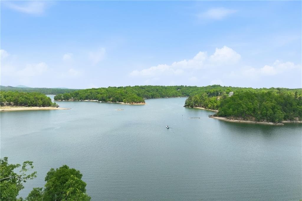 5 bedroom, 5 bathroom, 6,360 sq ft single family residence for sale at 2742 High Vista Point, Gainesville, GA 30501 — photo 6