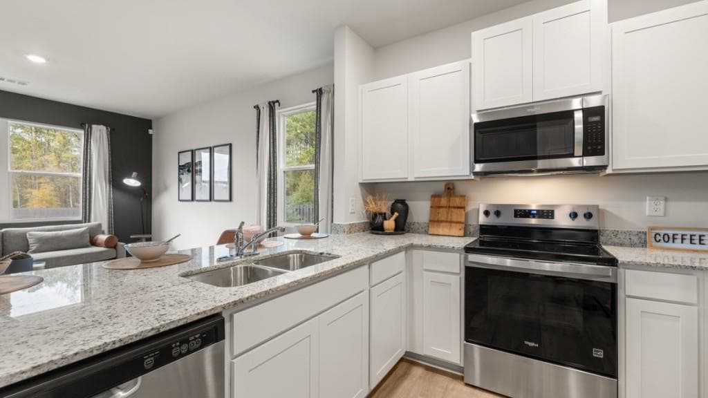 3 bedroom, 3 bathroom, 1,508 sq ft townhouse for sale at 2023 Roseleigh Drive, Douglasville, GA 30134 — photo 7