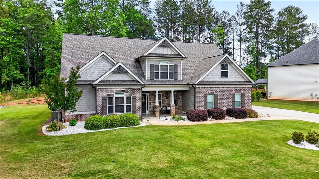 4 bedroom, 3 bathroom, 3,120 sq ft single family residence for sale at 3640 Eagle View Way, Monroe, GA 30655 — photo 3