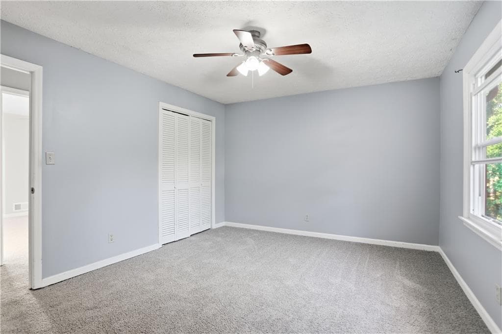 4 bedroom, 2 bathroom, 1,494 sq ft single family residence for sale at 6742 Kellogg Drive, Acworth, GA 30102 — photo 4