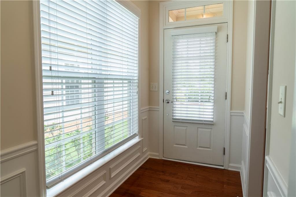 3 bedroom, 2 bathroom, 1,508 sq ft single family residence for sale at 6372 Rockpoint Lane, Hoschton, GA 30548 — photo 7