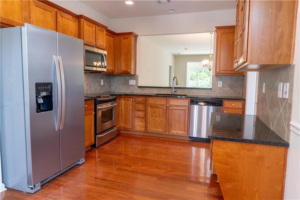 3 bedroom, 2 bathroom, 1,508 sq ft single family residence for sale at 6372 Rockpoint Lane, Hoschton, GA 30548 — photo 10