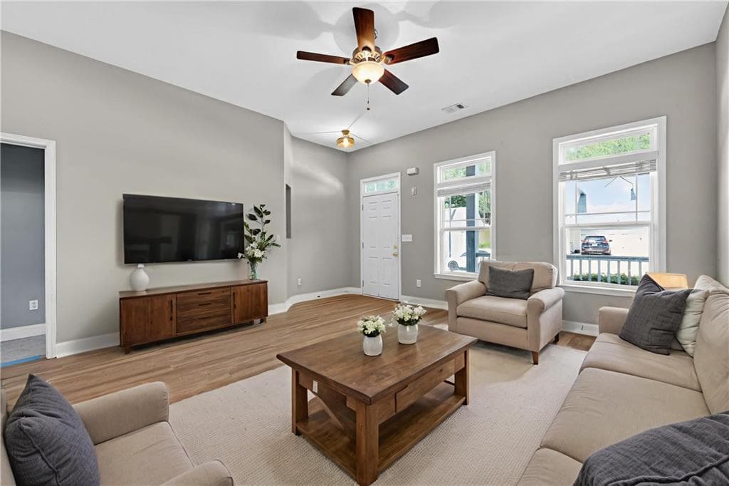 4 bedroom, 3 bathroom, 2,242 sq ft single family residence under contract at 719 Ivy Brook Way, Macon, GA 31210 — photo 2