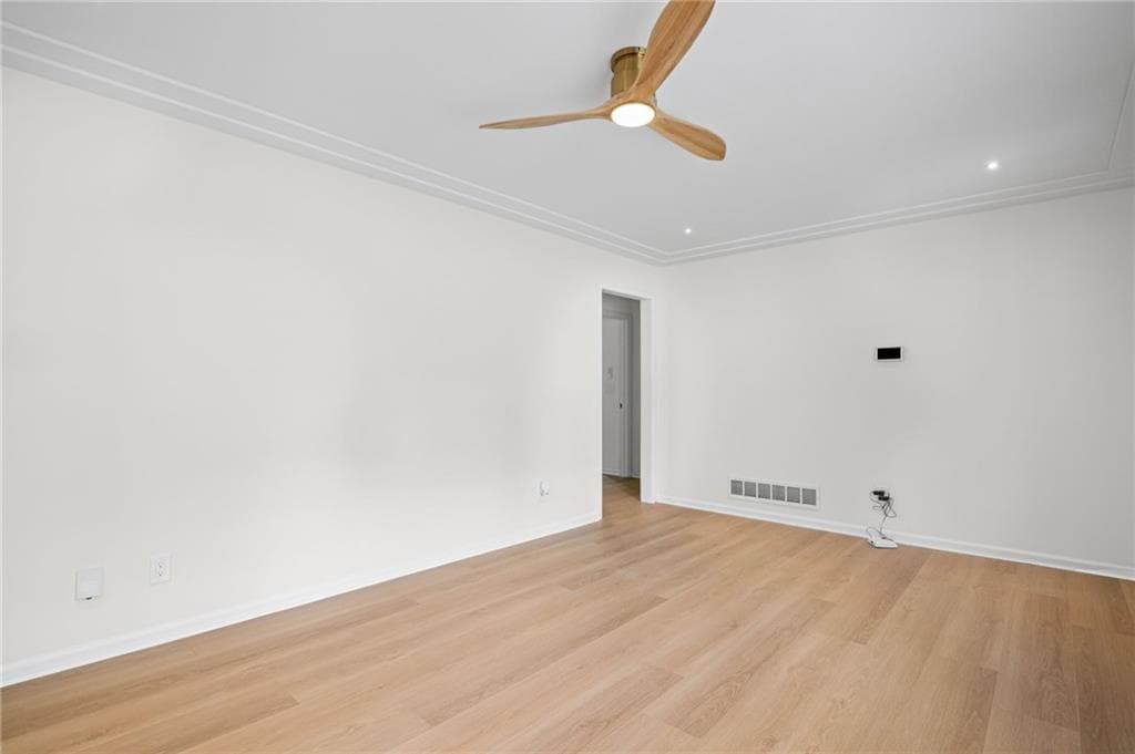 4 bedroom, 2 bathroom, 1,334 sq ft single family residence for sale at 2328 Starline Drive, Decatur, GA 30032 — photo 7