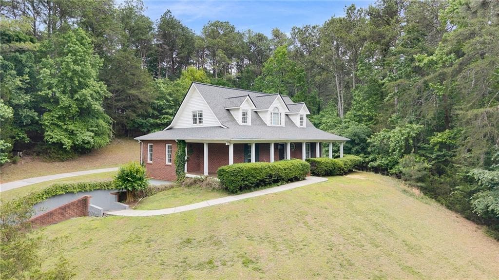 3 bedroom, 4 bathroom, 3,643 sq ft single family residence under contract at 337 Fields Ferry Drive, Calhoun, GA 30701 — photo 4