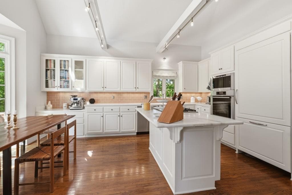 4 bedroom, 4 bathroom, 3,731 sq ft single family residence for sale at 1314 Battleview Drive, Atlanta, GA 30327 — photo 10