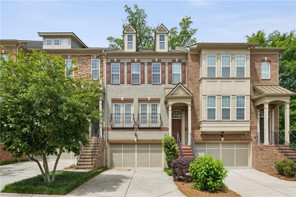 3 bedroom, 4 bathroom, 2,240 sq ft townhouse sold at 343 Ardmore Court, Atlanta, GA 30309