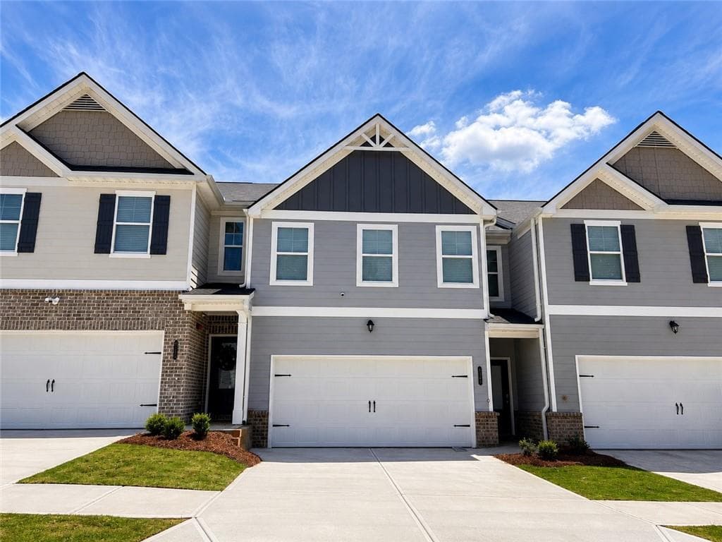 4 bedroom, 3 bathroom, 1,805 sq ft townhouse under contract at 6359 Warbler Court, Morrow, GA 30260