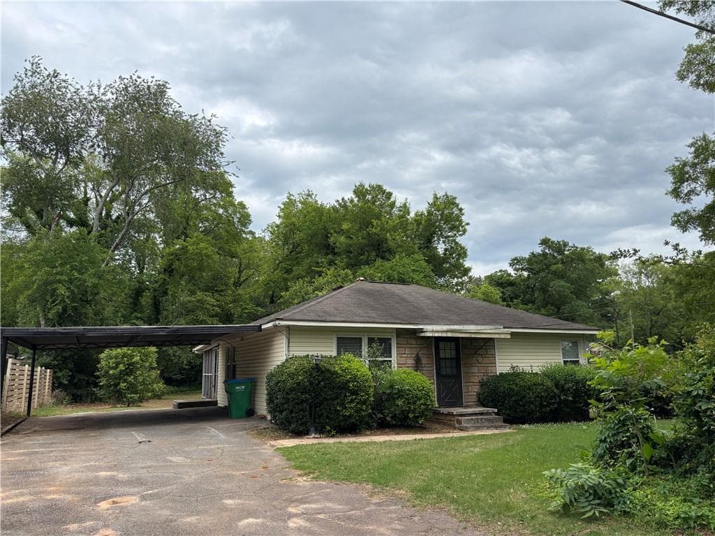 2 bedroom, 1 bathroom, 1,080 sq ft single family residence sold at 5679 Perk Street, Austell, GA 30106