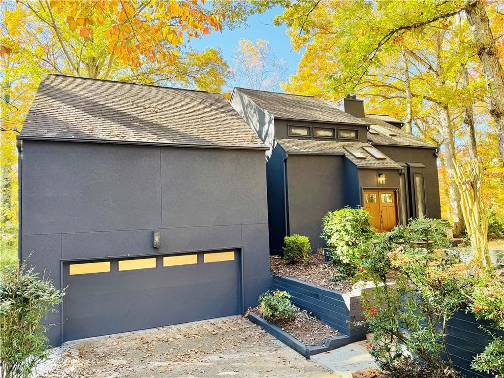 6 bedroom, 4 bathroom, 5,012 sq ft single family residence for sale at 175 River Court Parkway, Atlanta, GA 30328 — photo 9