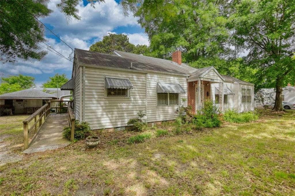 2 bedroom, 1 bathroom, 1,247 sq ft single family residence for sale at 982 Highland Circle, Conyers, GA 30012 — photo 4