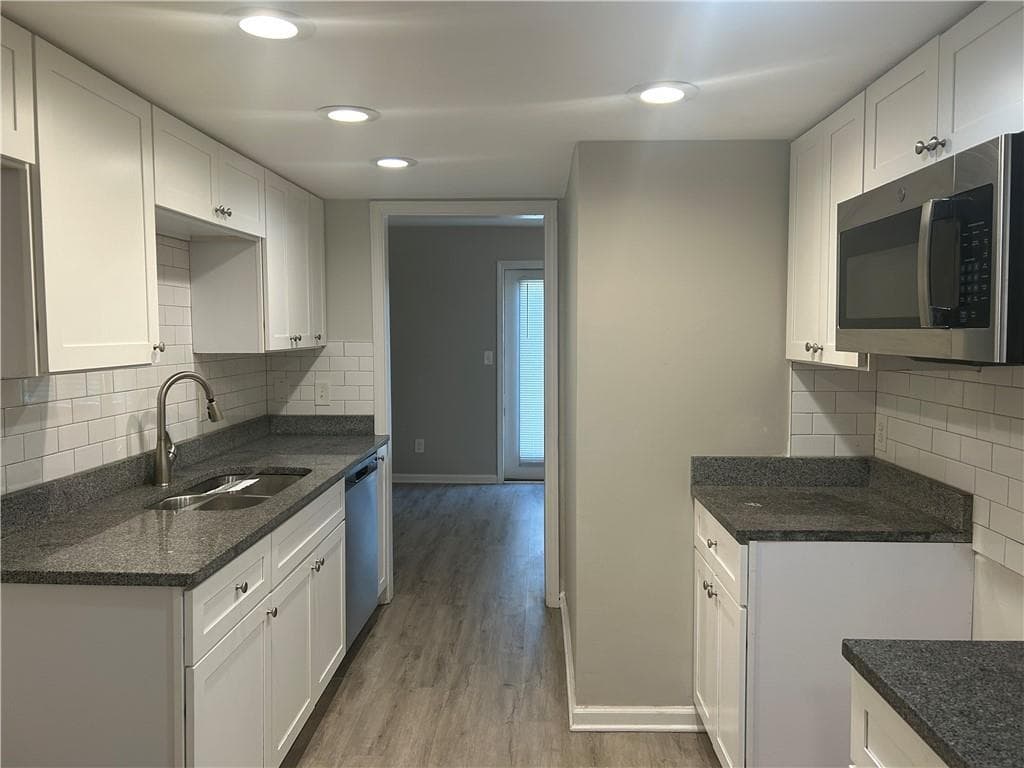 2 bedroom, 3 bathroom, 1,728 sq ft townhouse for sale at 2604 Campbellton Road 1B, Atlanta, GA 30311 — photo 2
