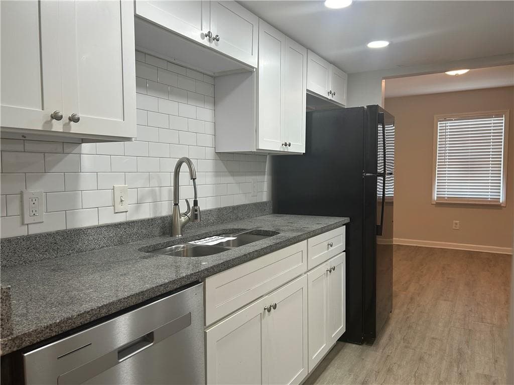 2 bedroom, 2 bathroom, 1,728 sq ft townhouse for sale at 2604 Campbellton Road B4, Atlanta, GA 30311 — photo 5