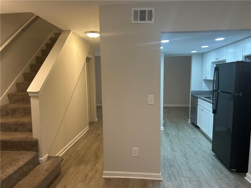 2 bedroom, 2 bathroom, 1,728 sq ft townhouse for sale at 2604 Campbellton Road B4, Atlanta, GA 30311 — photo 3