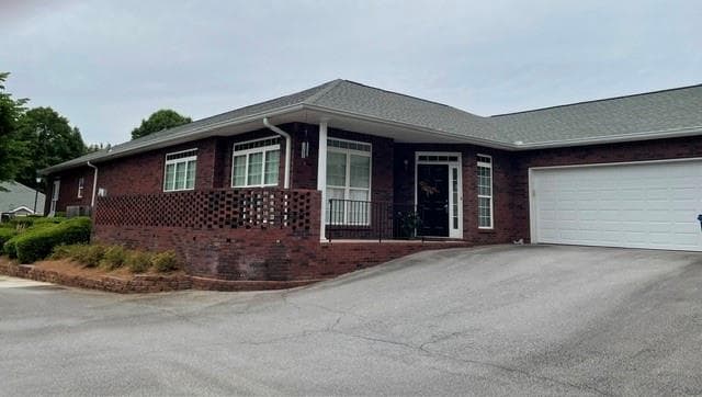 2 bedroom, 2 bathroom, 1,354 sq ft condominium under contract at 4236 Pondview Way 48, Oakwood, GA 30566