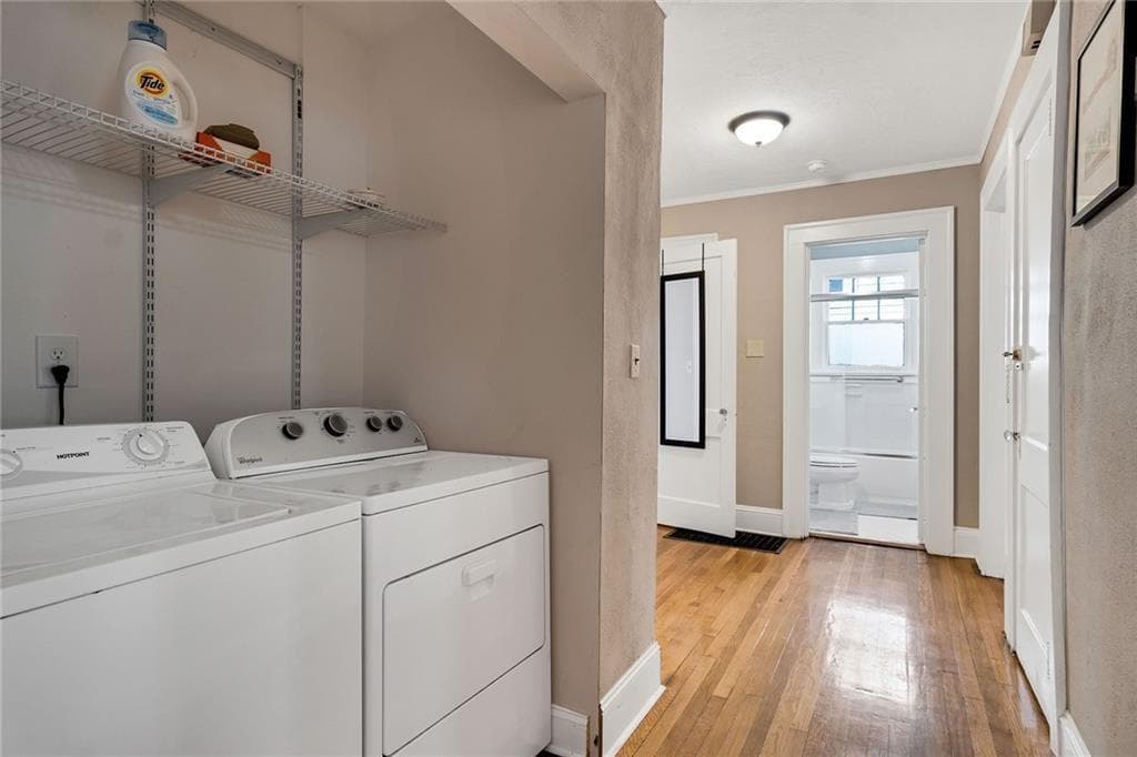 4 bedroom, 2 bathroom, 1,985 sq ft single family residence for sale at 777 Brookridge Drive, Atlanta, GA 30306 — photo 7