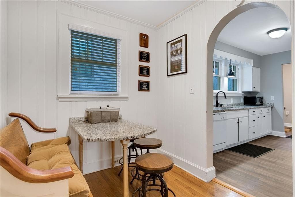 4 bedroom, 2 bathroom, 1,985 sq ft single family residence for sale at 777 Brookridge Drive, Atlanta, GA 30306 — photo 8